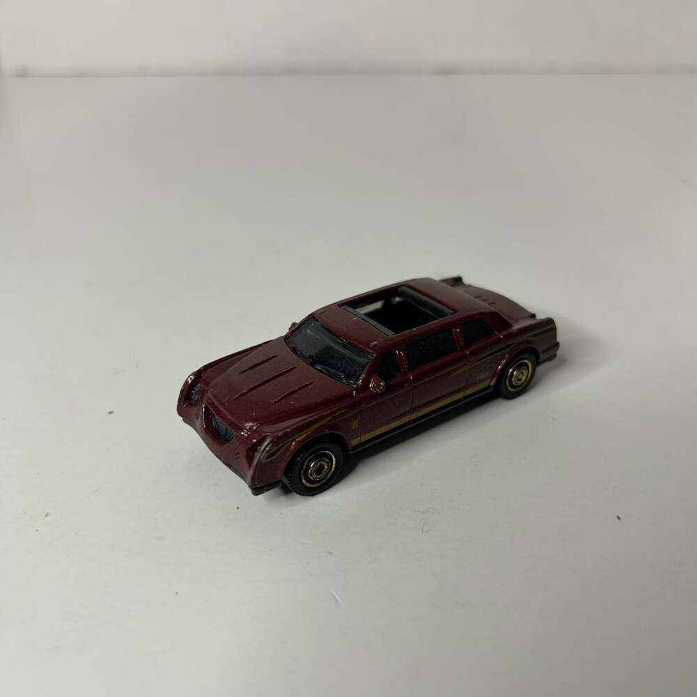 Matchbox MB537 Limousine Toy Car Maroon MBX Lux